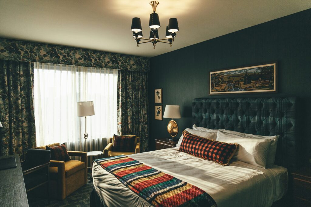 Comfortable hotel room setup to help you make the best decision when you book a hotel.