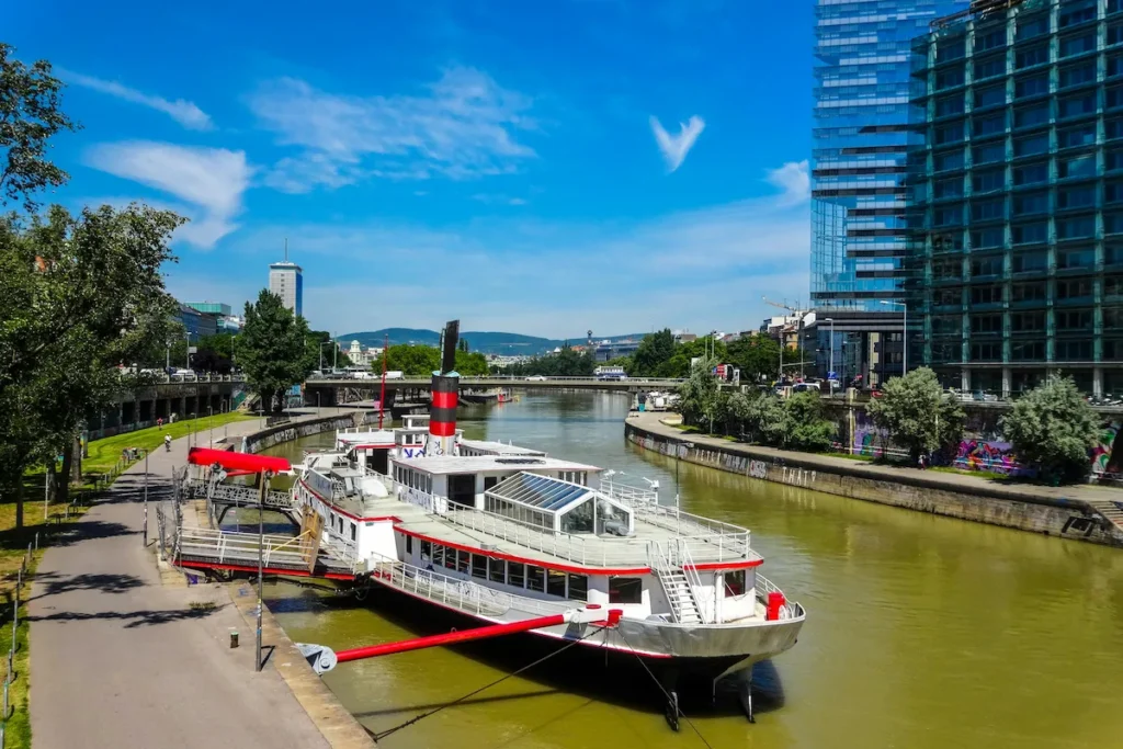 Danube Island in Vienna, a free outdoor place for walking and cycling