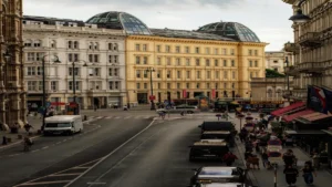 best Vienna hotels in the city center before early flight